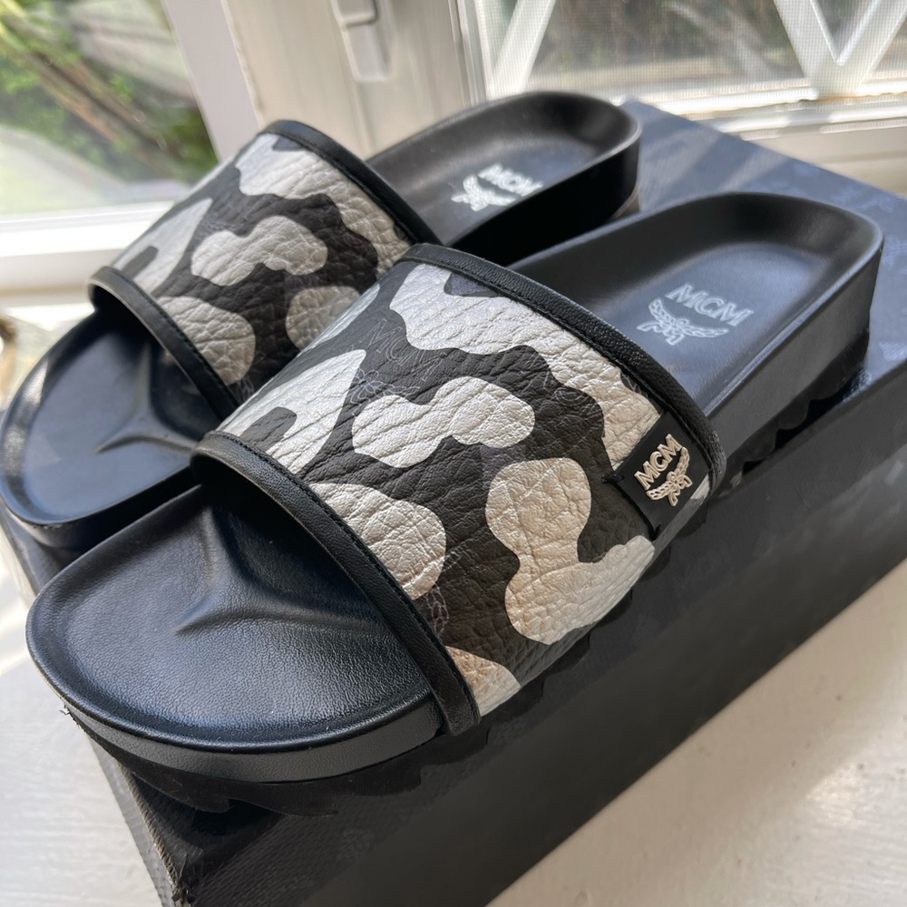 Leather Animal Print Slides